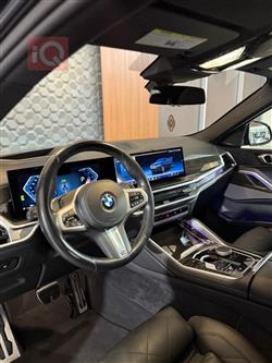 بی ئێم دەبڵیو X6